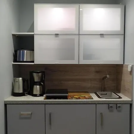 Gemuetliches Dachgeschoss-apartement Mit Seeblick Und Grossem Garten Am Wasser * Röbel